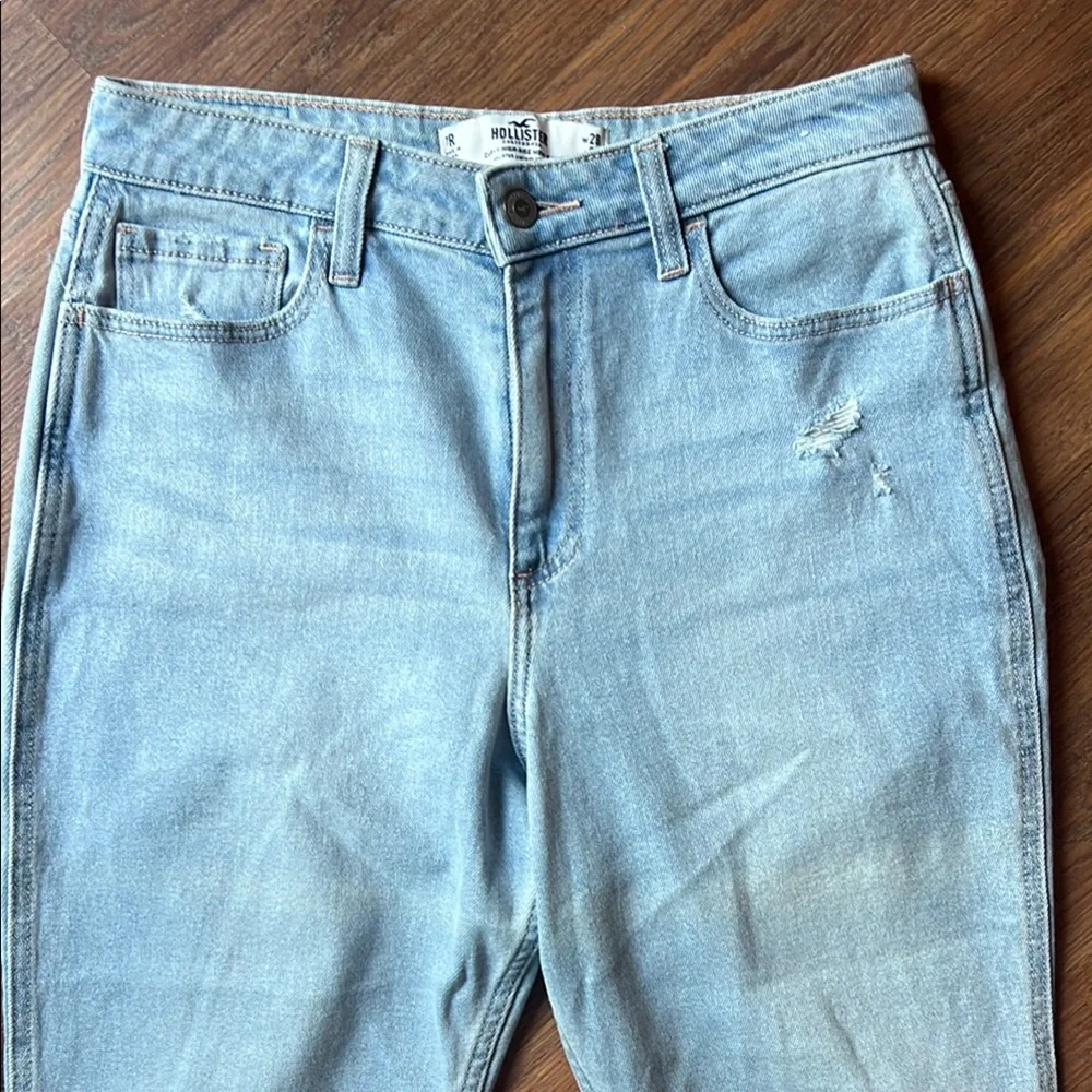W28 L27 - Hollister Light Wash Blue Straight Leg Jeans - 7R - Picture 3 of 11